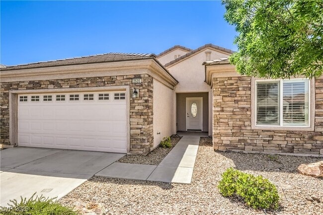 Building Photo - 2535 Jada Dr