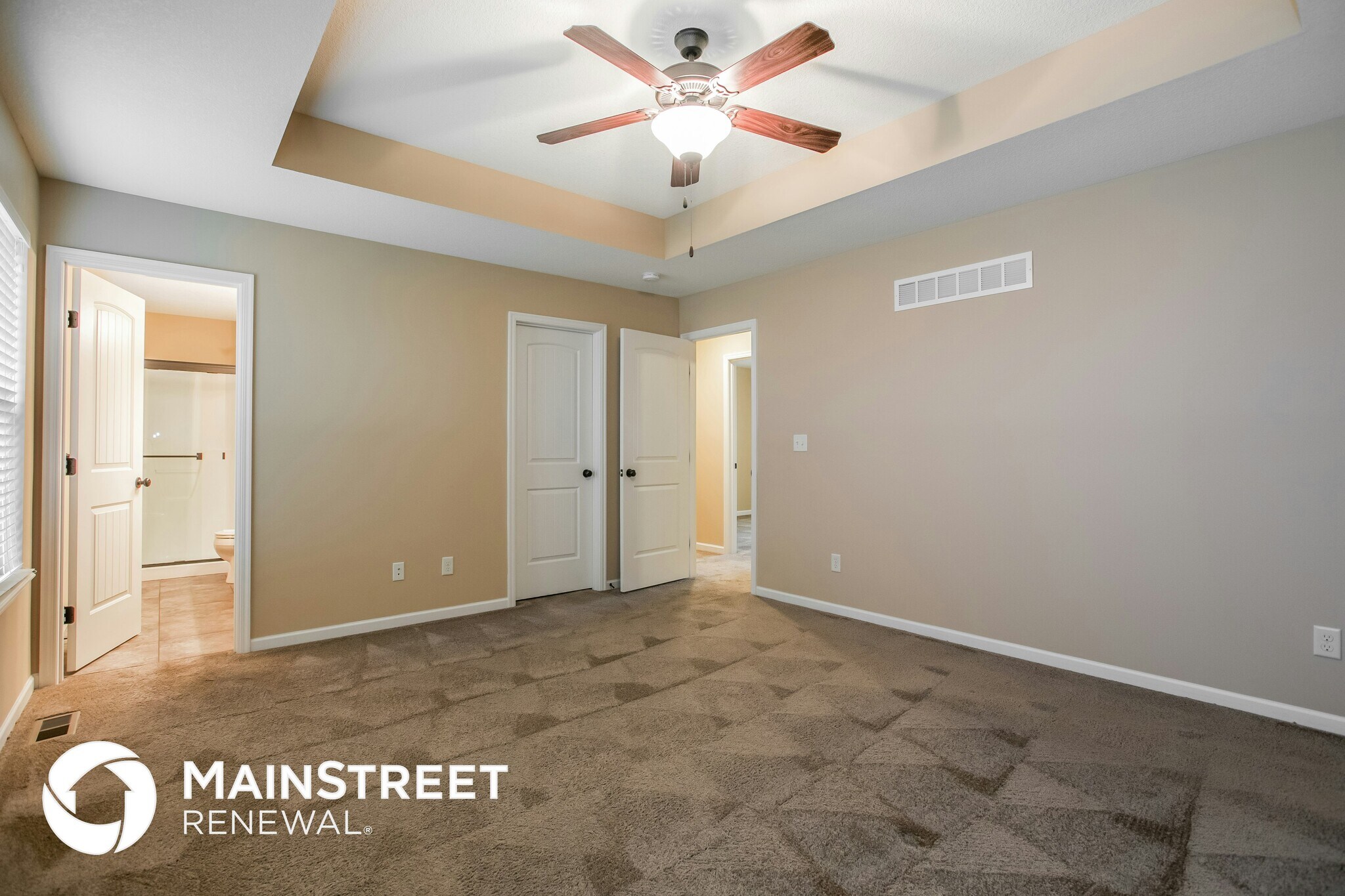 Building Photo - 308 Golfview Dr