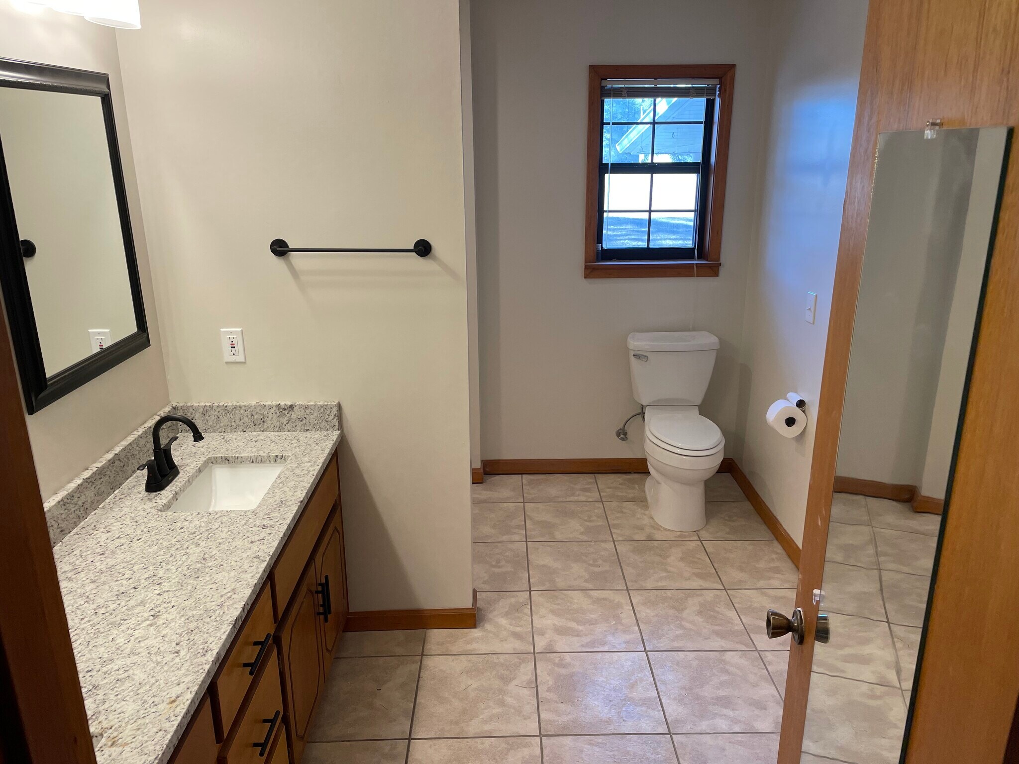 Building Photo - 430 Co Rd 445