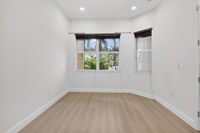 Building Photo - 10562 Cape Delabra Ct