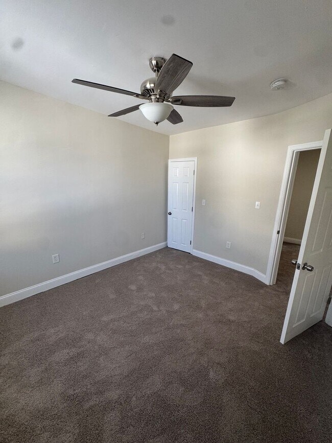Building Photo - LIMITED-TIME MOVE-IN SPECIAL 525+ Credit Accepted | Only Half of First Month’s Rent + Last Month ...