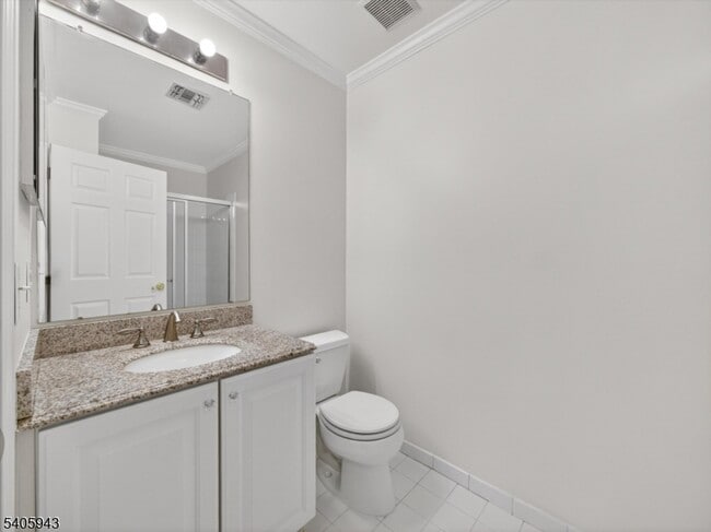 Building Photo - 124 Barclay Dr