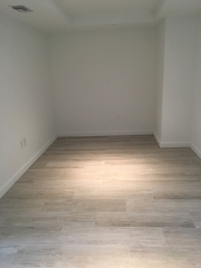 Primary Photo - Brickell Heights East #1104 for rent
