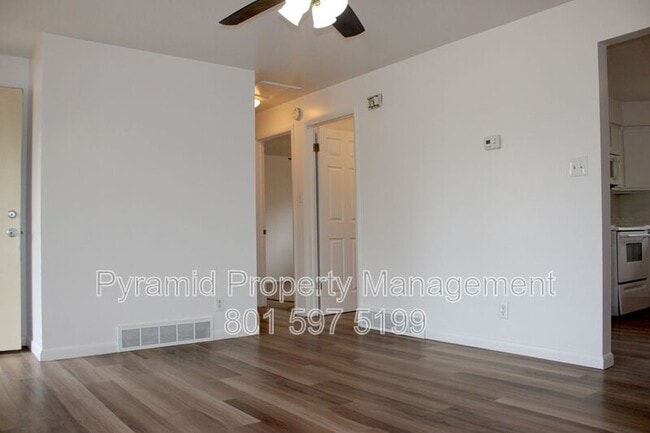 Building Photo - 985 S 600 W