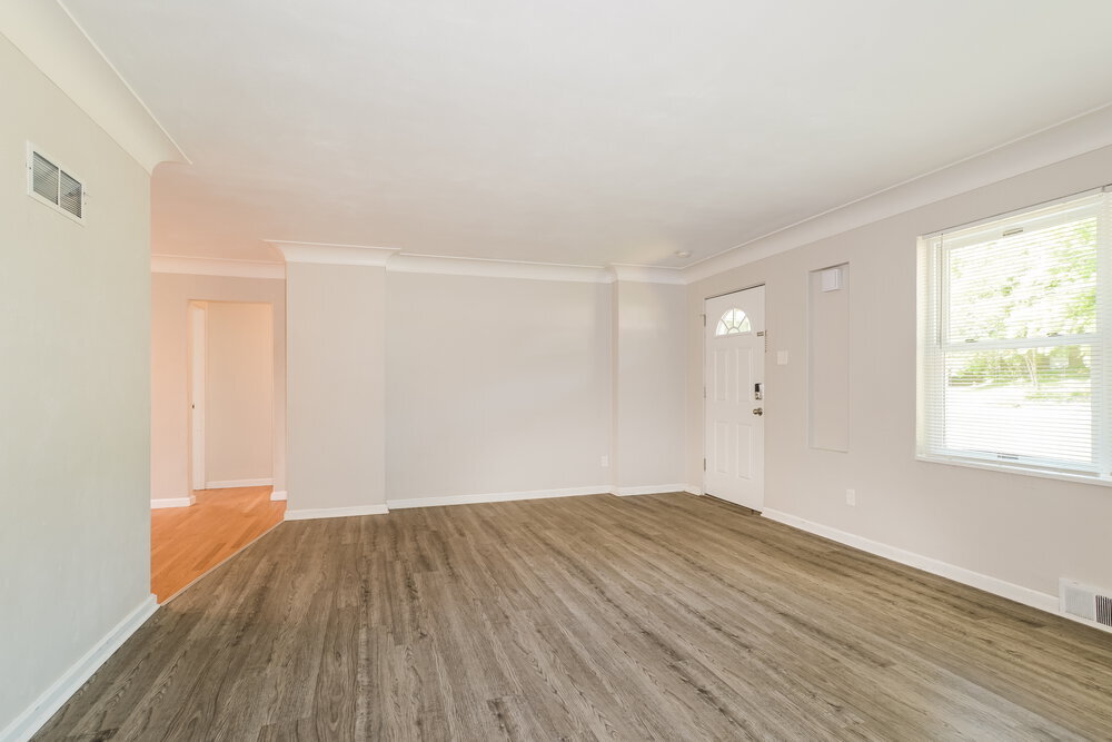 Building Photo - 605 Plantmore Dr