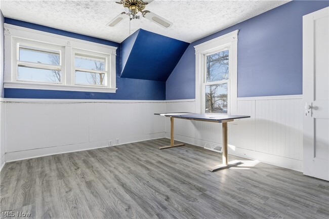 Building Photo - 1729 E 26th St