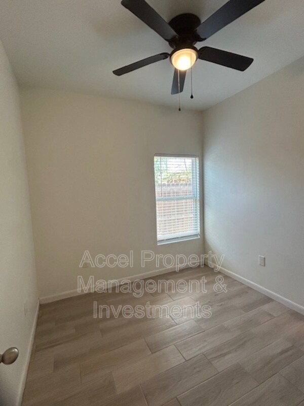 Building Photo - 2120 Datepalm Ave