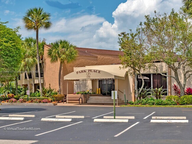 Building Photo - 1000 St Charles Pl