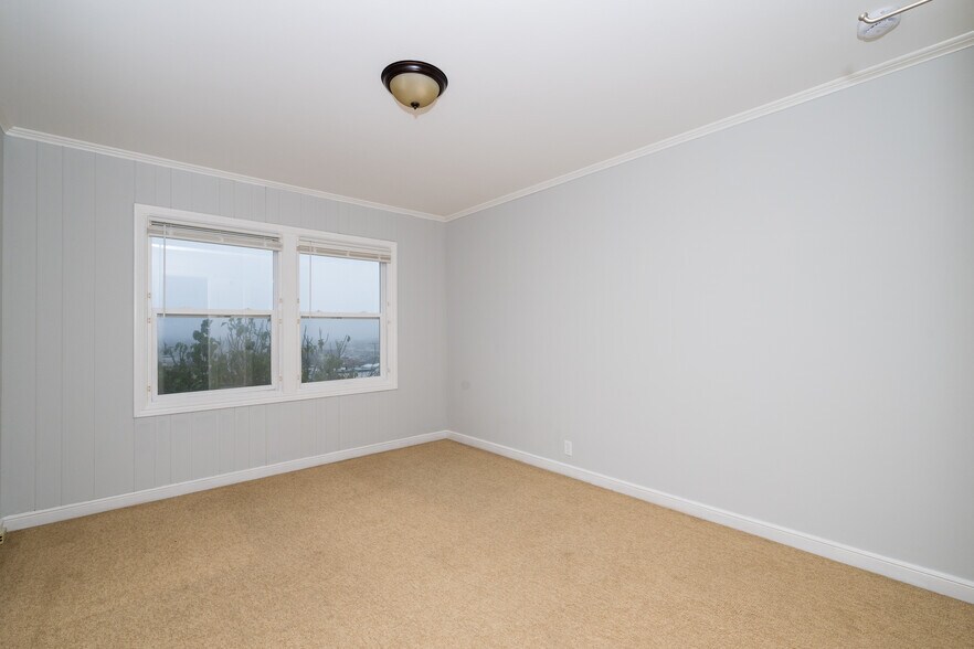 Building Photo - 2727 Moraga St