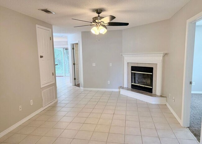 Building Photo - 10608 Wilderness Ln