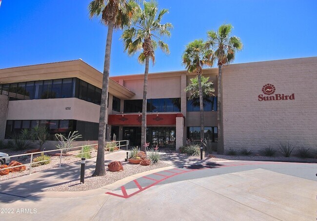 Building Photo - 1800 E Winged Foot Dr