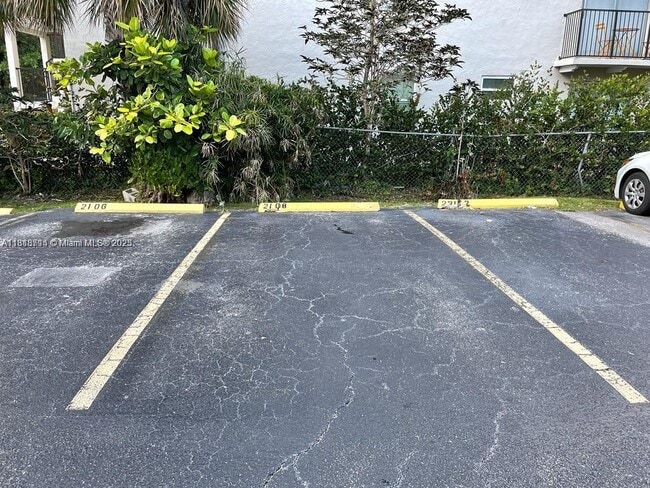 Building Photo - 4275 NW S Tamiami Canal Dr