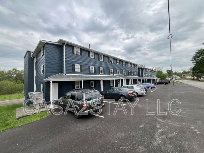 Building Photo - 1404 S Wilson Rd