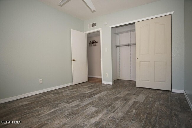 Building Photo - 3114 Isla Marino St