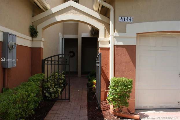 Building Photo - 4146 Forest Dr