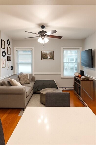 Building Photo - 21 Sanger St