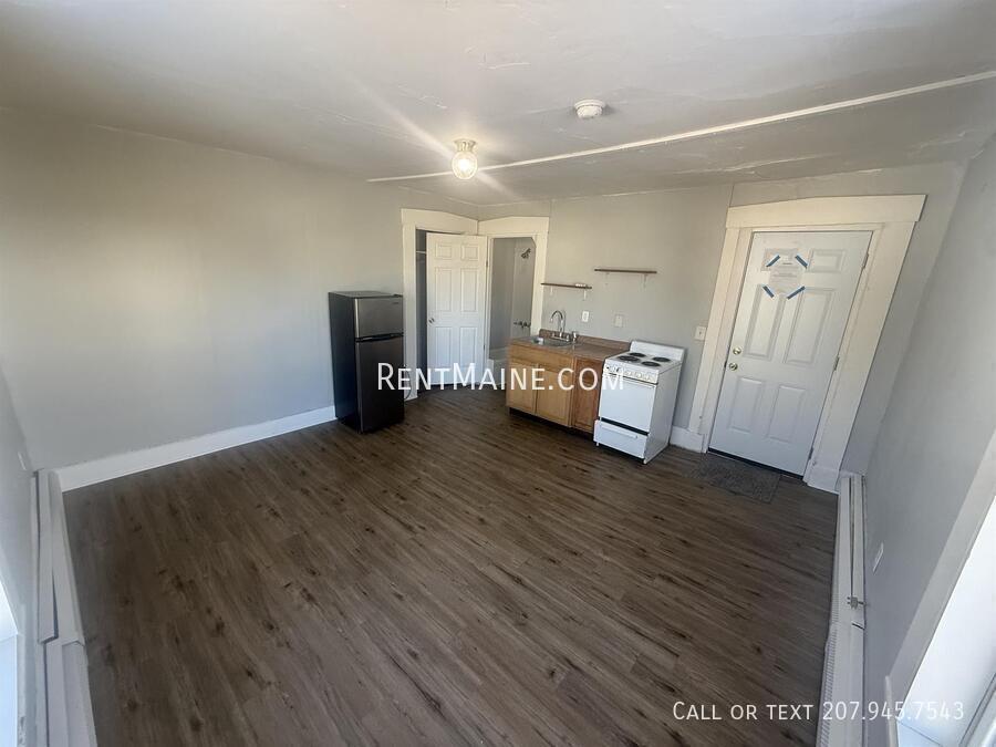 Building Photo - 76 Court St