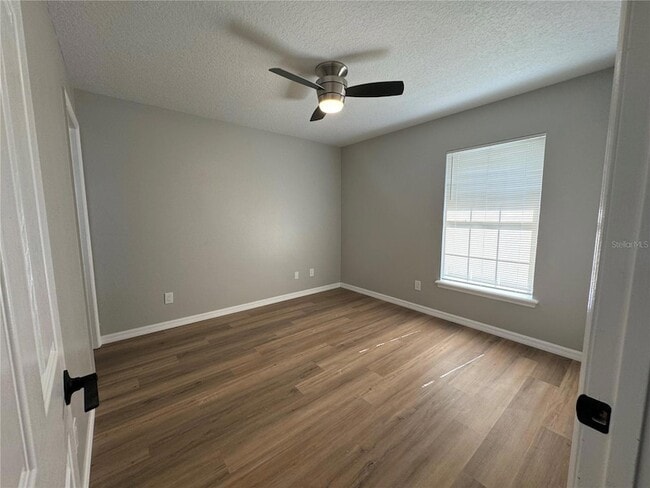 Building Photo - 1147 W Minneola Ave