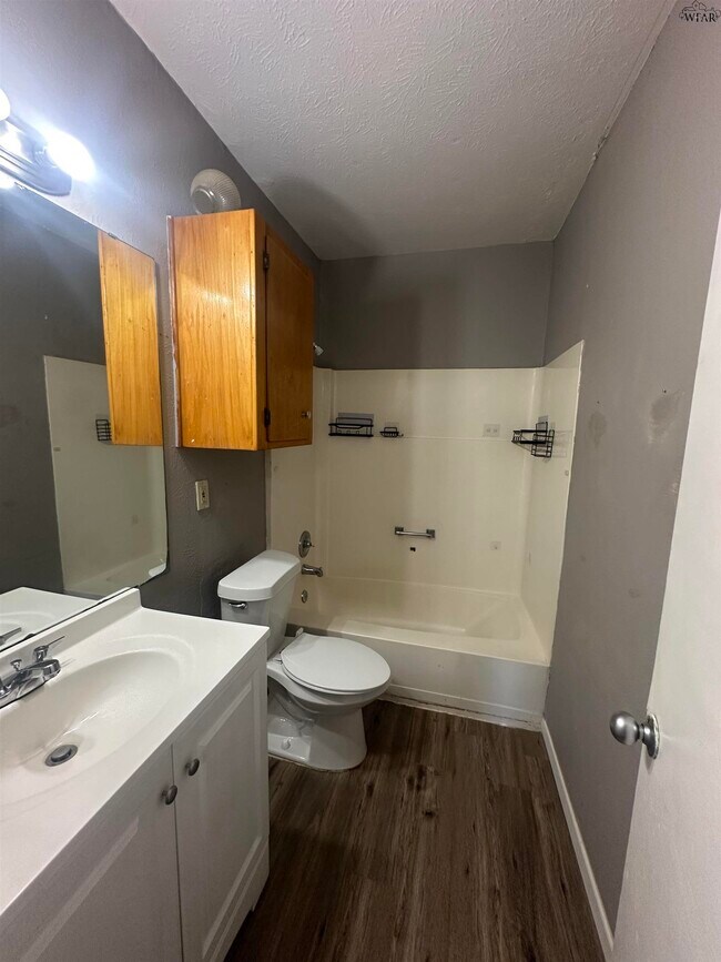 Building Photo - 3202 Avenue S