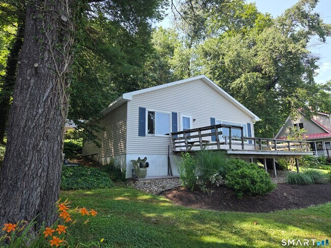 Building Photo - 50 Beach Dr