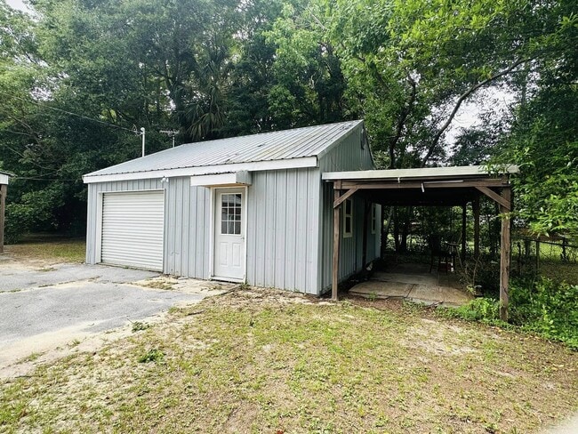 Primary Photo - 700 Lincoln Ave