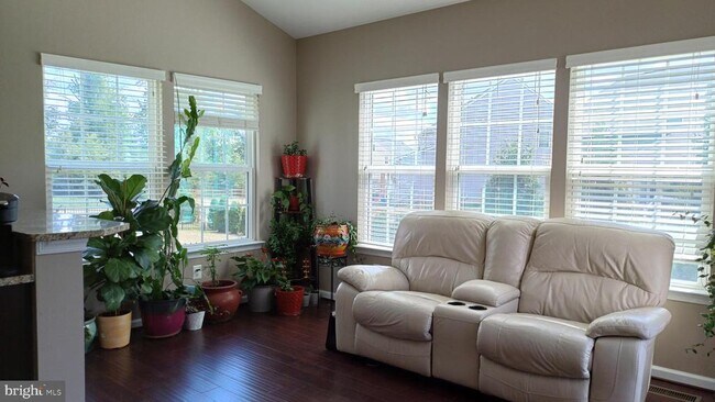 Building Photo - 25501 Emerson Oaks Dr