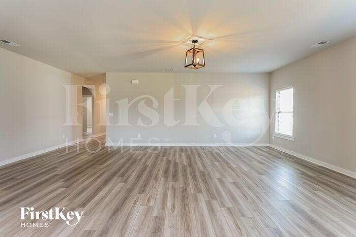 Building Photo - 310 Ridgeview Cir
