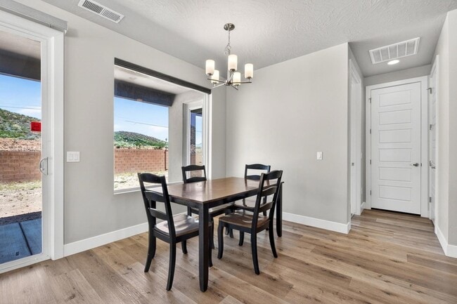 Building Photo - 1478 W 540 N