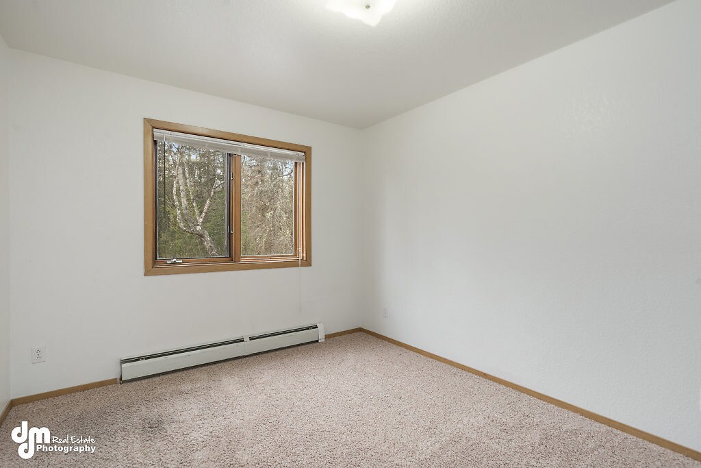 Building Photo - 1180 N Elsinore Ave