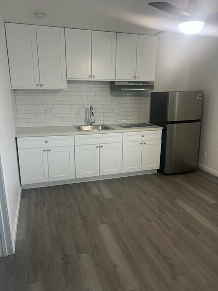 Building Photo - 2431 Prospect St