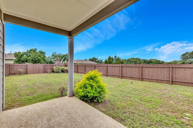 Building Photo - 701 Hays Hill Dr