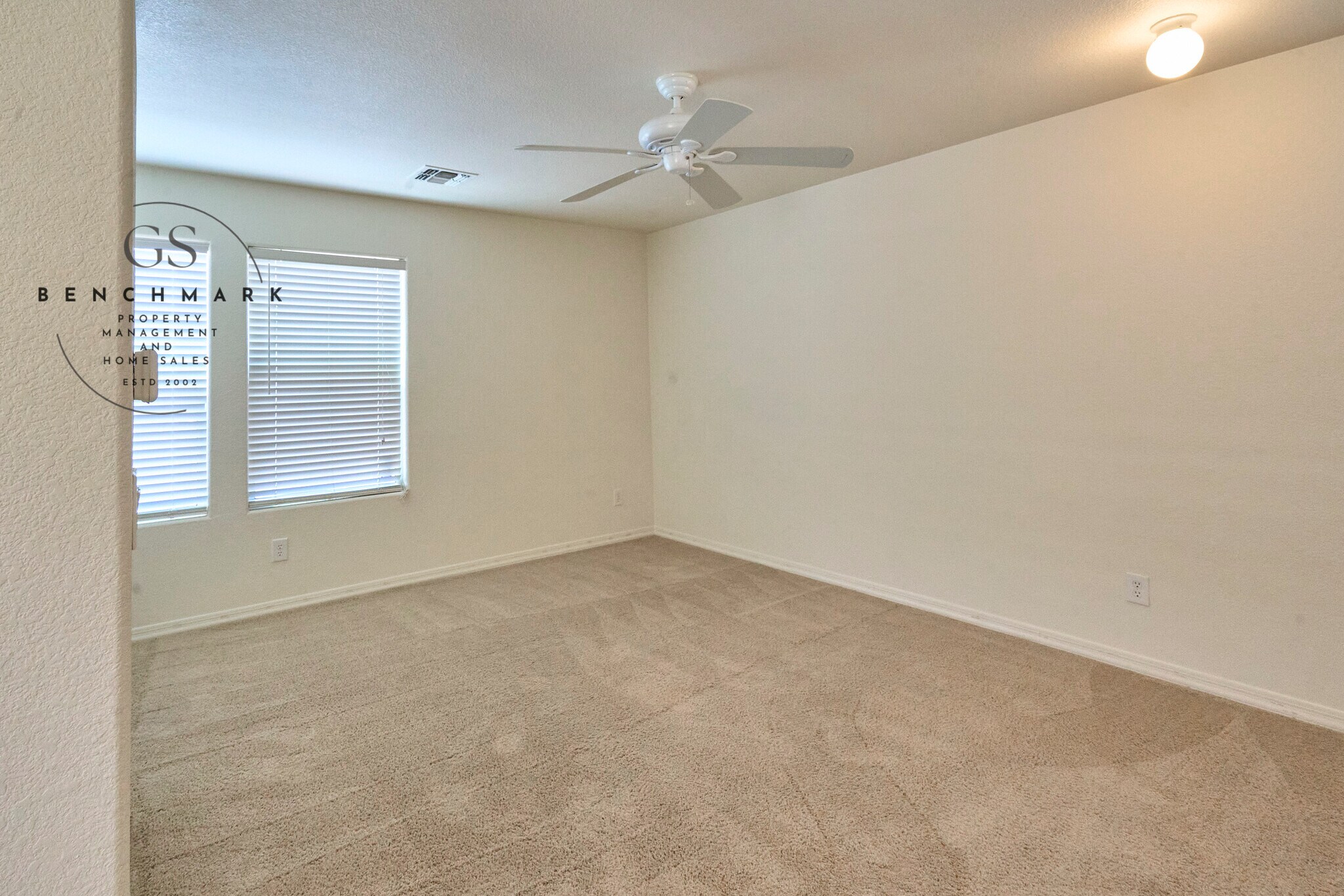 Building Photo - 4211 E Wading Pond Dr