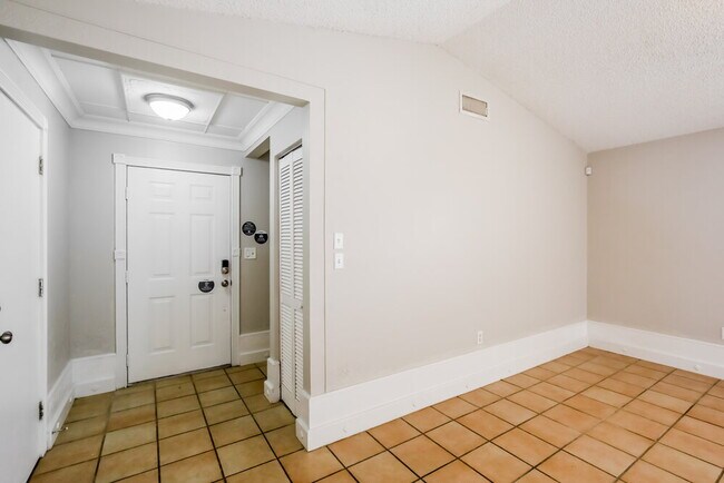 Building Photo - 4430 SW 72nd Way