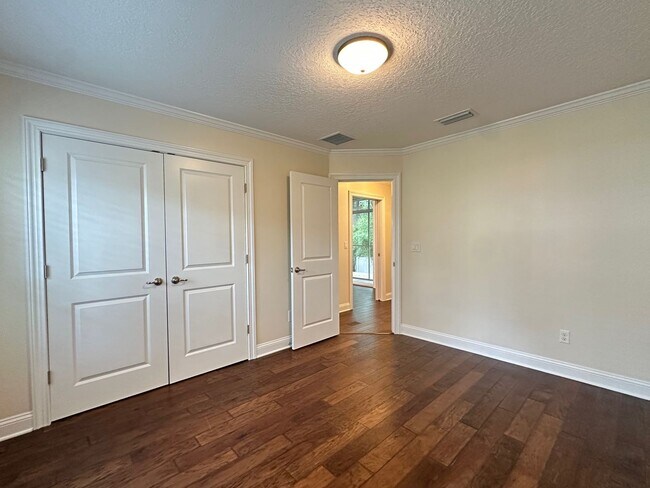 Building Photo - 4 Bed/3 Bath Coastal Beauty!