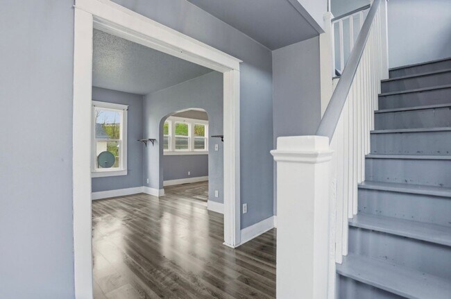 Building Photo - Spacious 4 Bed / 1 Bath Home in Carrollton Township!