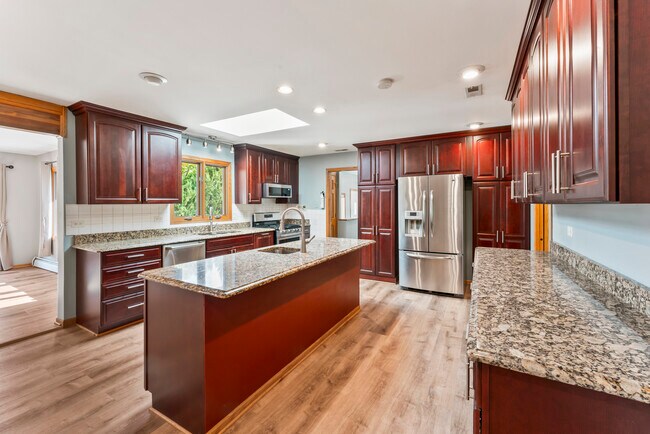 Building Photo - 2226 Shannondale Dr