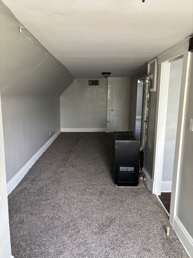 Building Photo - 1750 Alcoy Rd