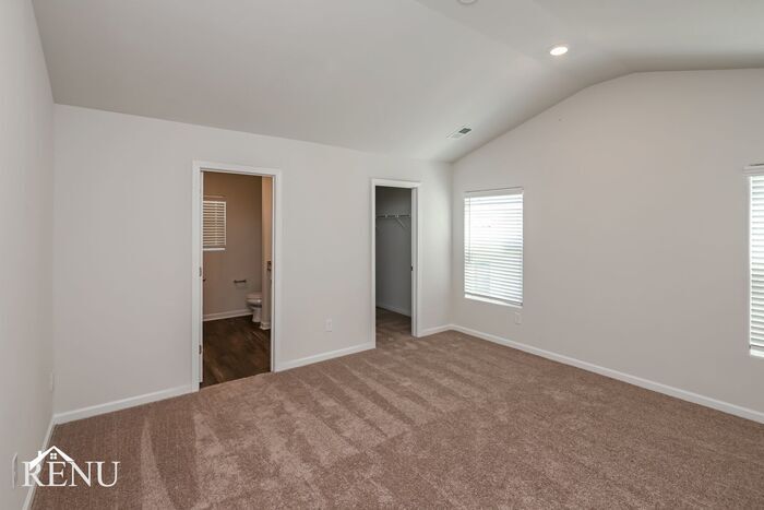 Building Photo - 243 Sundew Rd