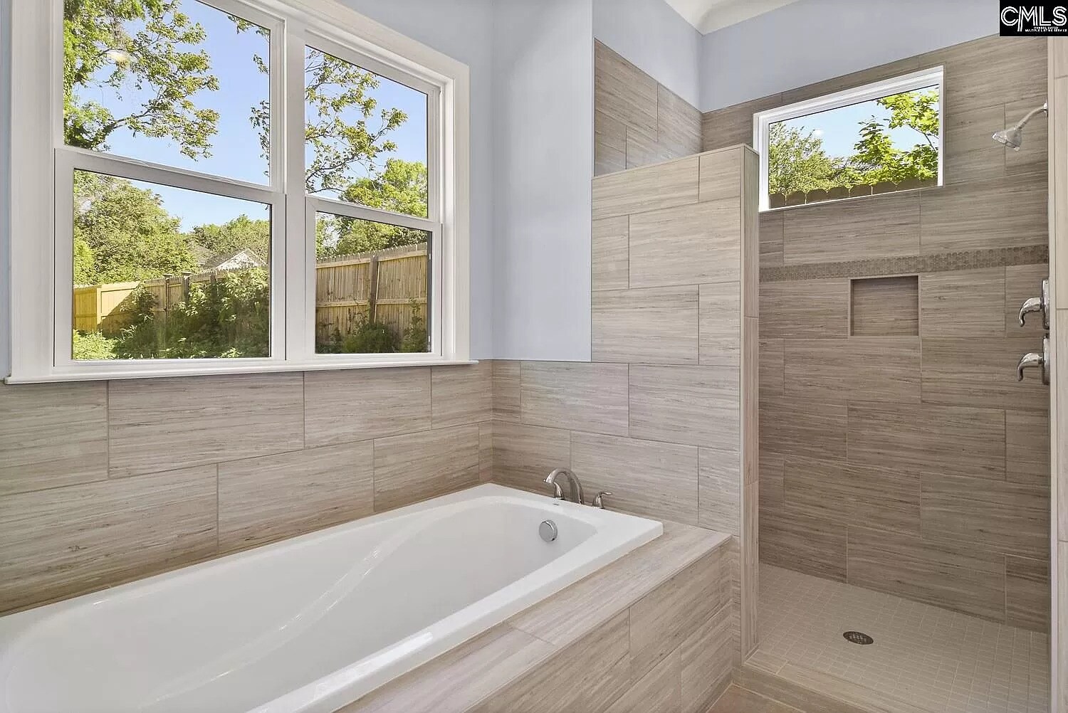 Building Photo - 615 Blanding St