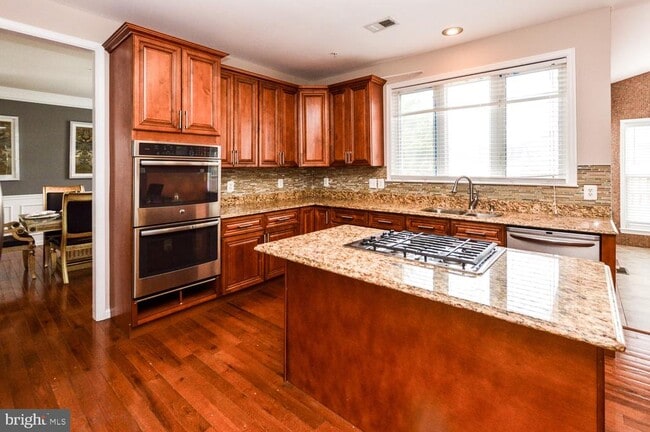 Building Photo - 11411 N Star Dr