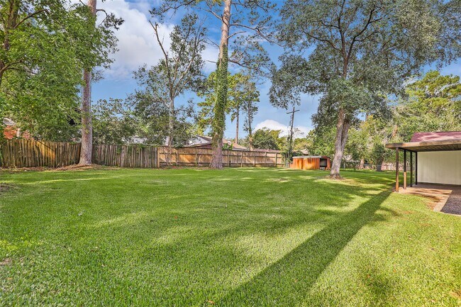 Building Photo - 212 Normal Park Dr