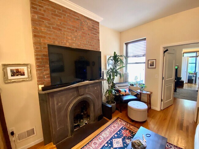 Building Photo - 572 Jersey Ave