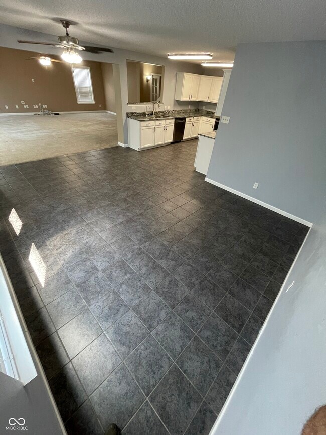 Building Photo - 2830 Monarchy Ln
