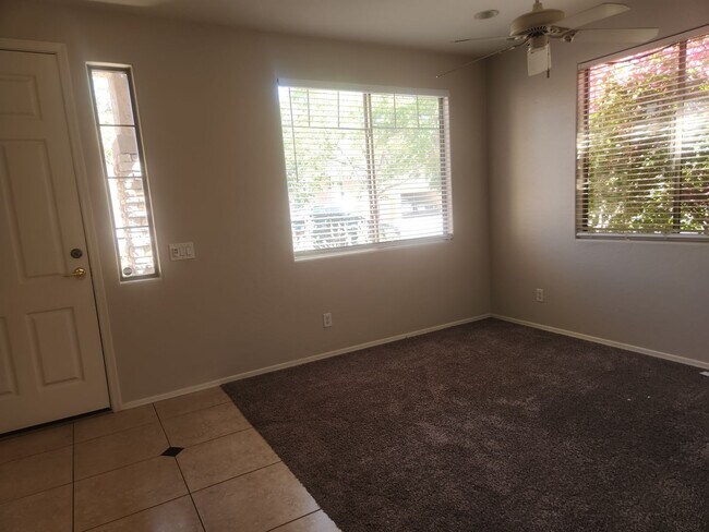 Building Photo - Immaculate Golf Community Home