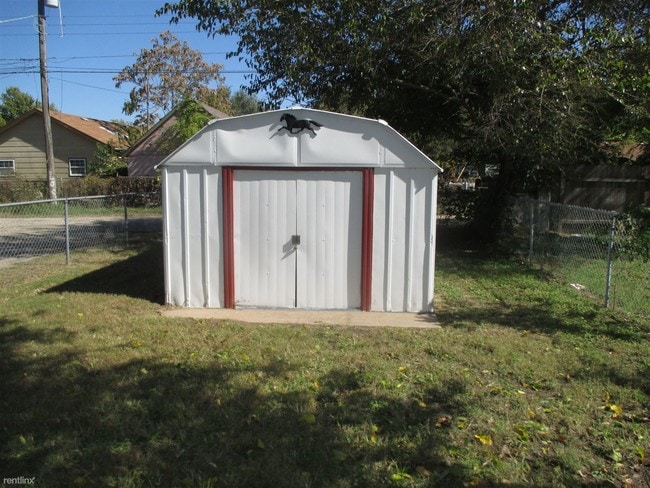 Building Photo - 2 br, 1 bath Duplex - 2046 S Gold St 2046 ...