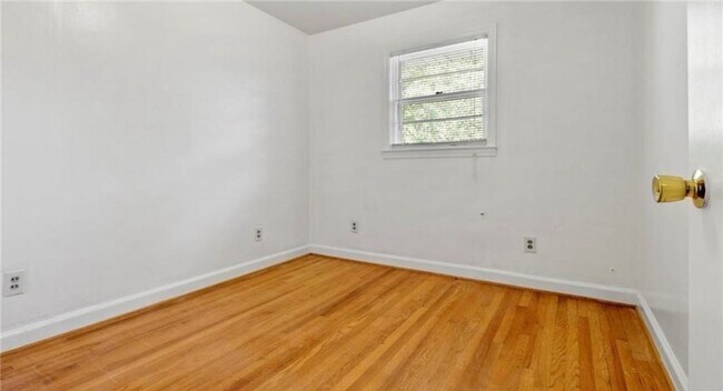 Building Photo - 1820 McGougan Rd