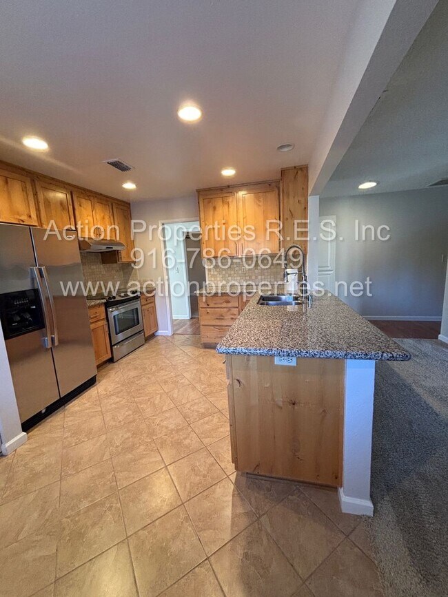 Building Photo - 5110 Village Oaks Dr