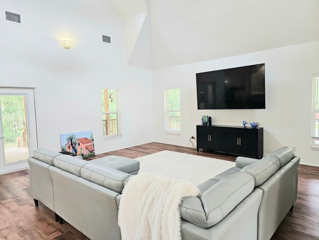 Building Photo - Tranquil Porch Retreat