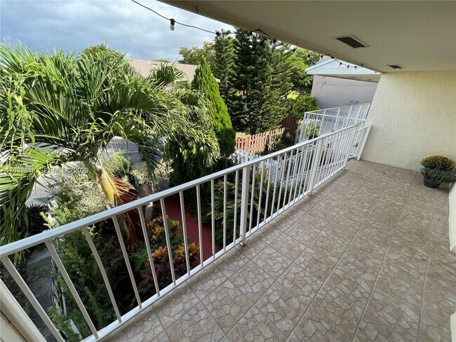 Building Photo - 8480 SW 154th Cir Ct