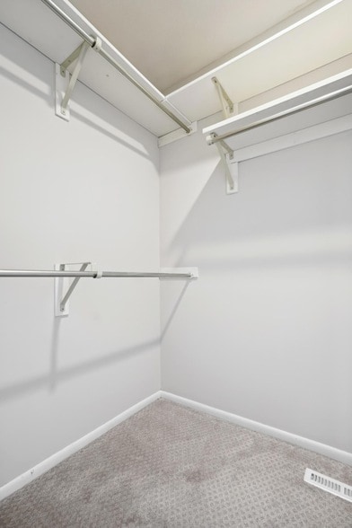 Building Photo - 5721 Londonderry Rd